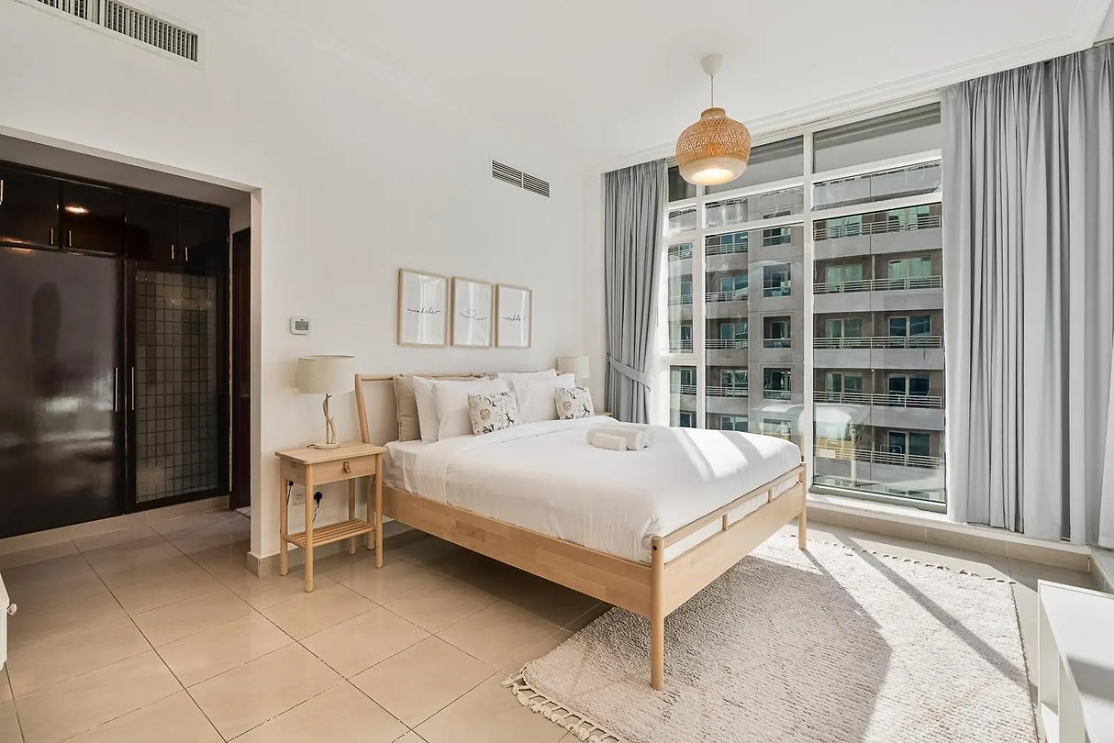 Luxury 2Br Apt With Waterfront Views Dubai