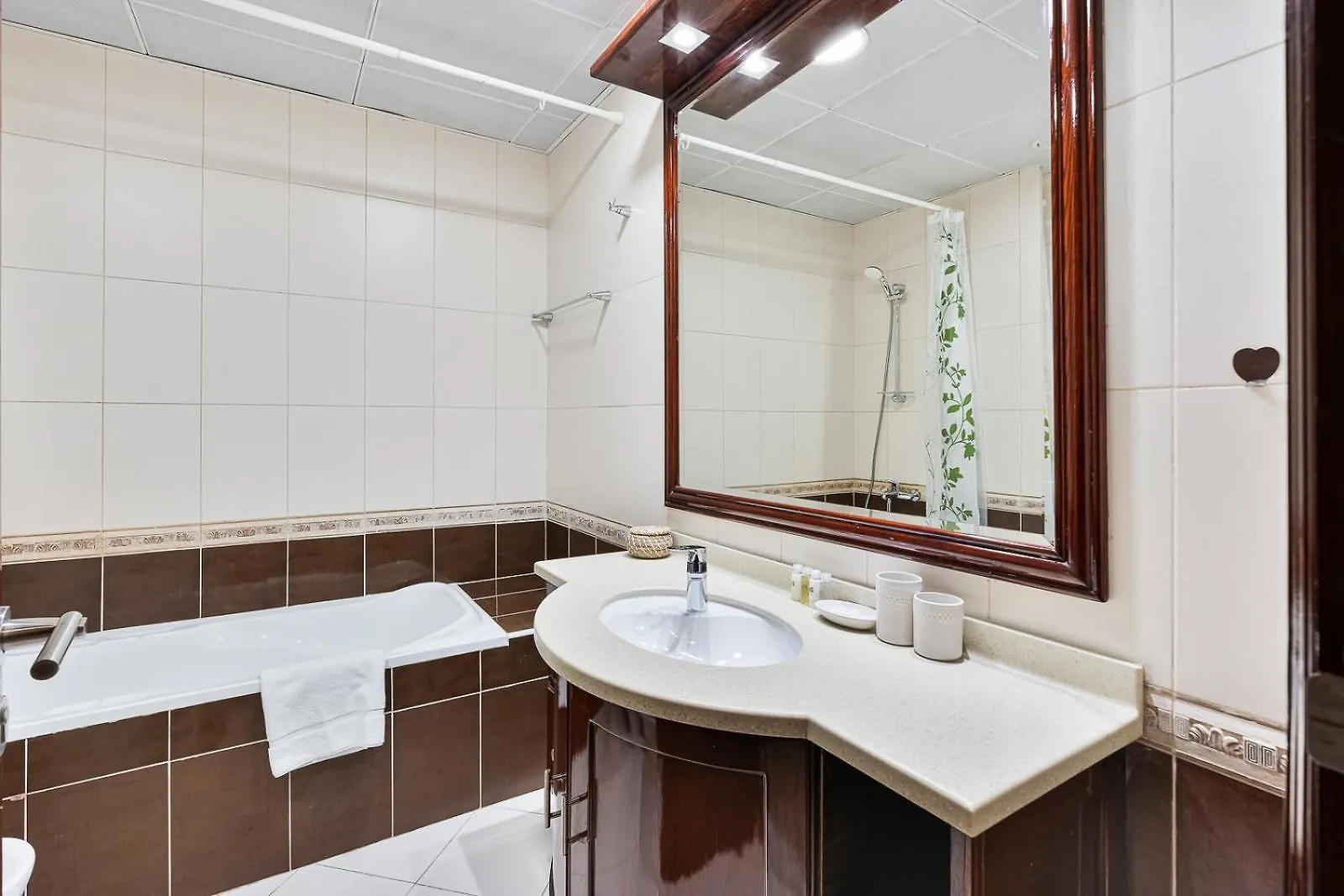 Luxury 2Br Apt With Waterfront Views Dubai 0*,