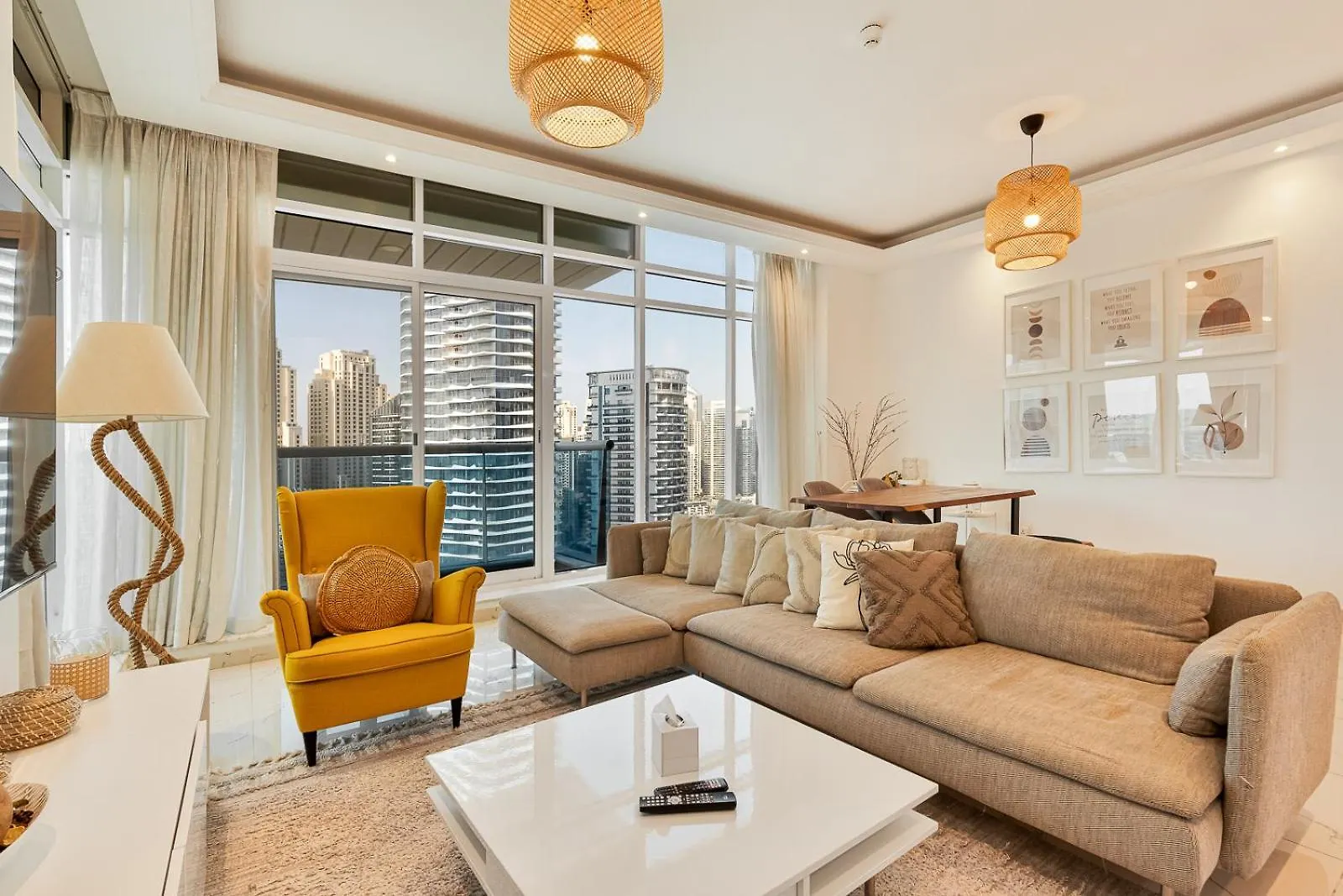 Luxury 2Br Apt With Waterfront Views Dubai